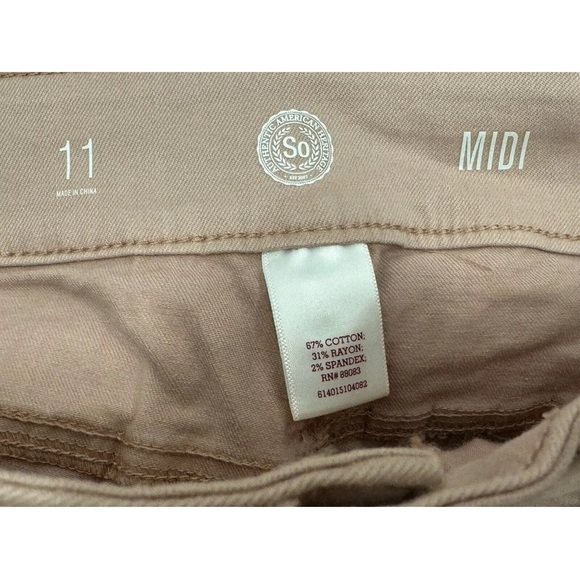NWT $34 SO Shorts Pink Midi Low Rise Stretch JR Size 11 Distressed Cuffed Chino - Picture 10 of 11